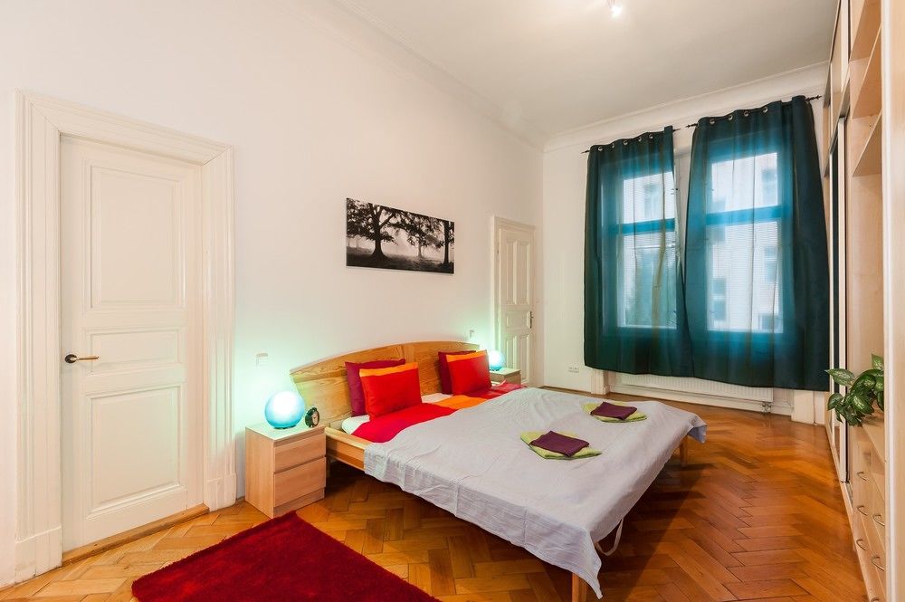 Prague Hostel Na Smetance Екстериор снимка