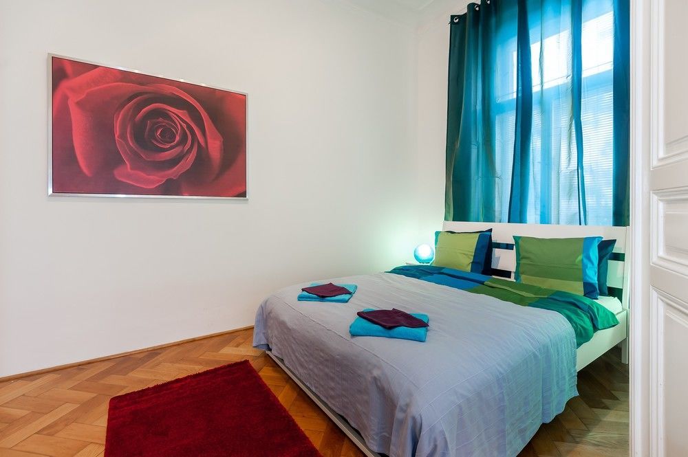 Prague Hostel Na Smetance Екстериор снимка