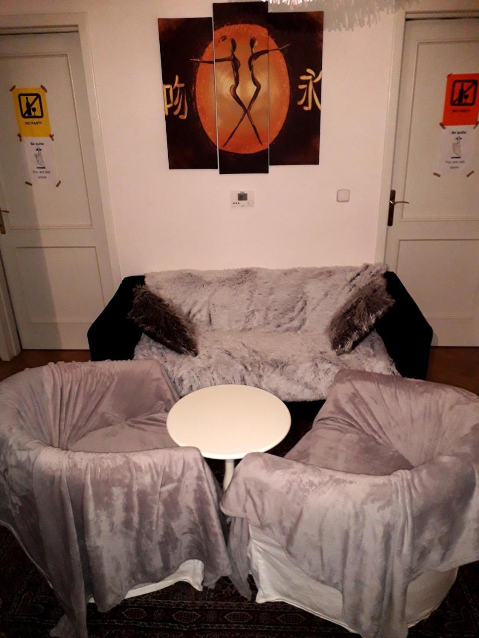 Prague Hostel Na Smetance Екстериор снимка